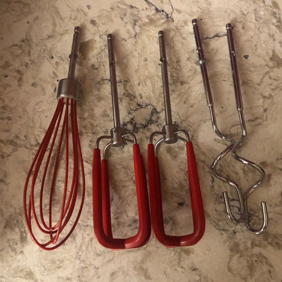 Hamilton Beach SoftScrapeTM 6 Speed Hand Mixer with Case - Picture 4 of 6